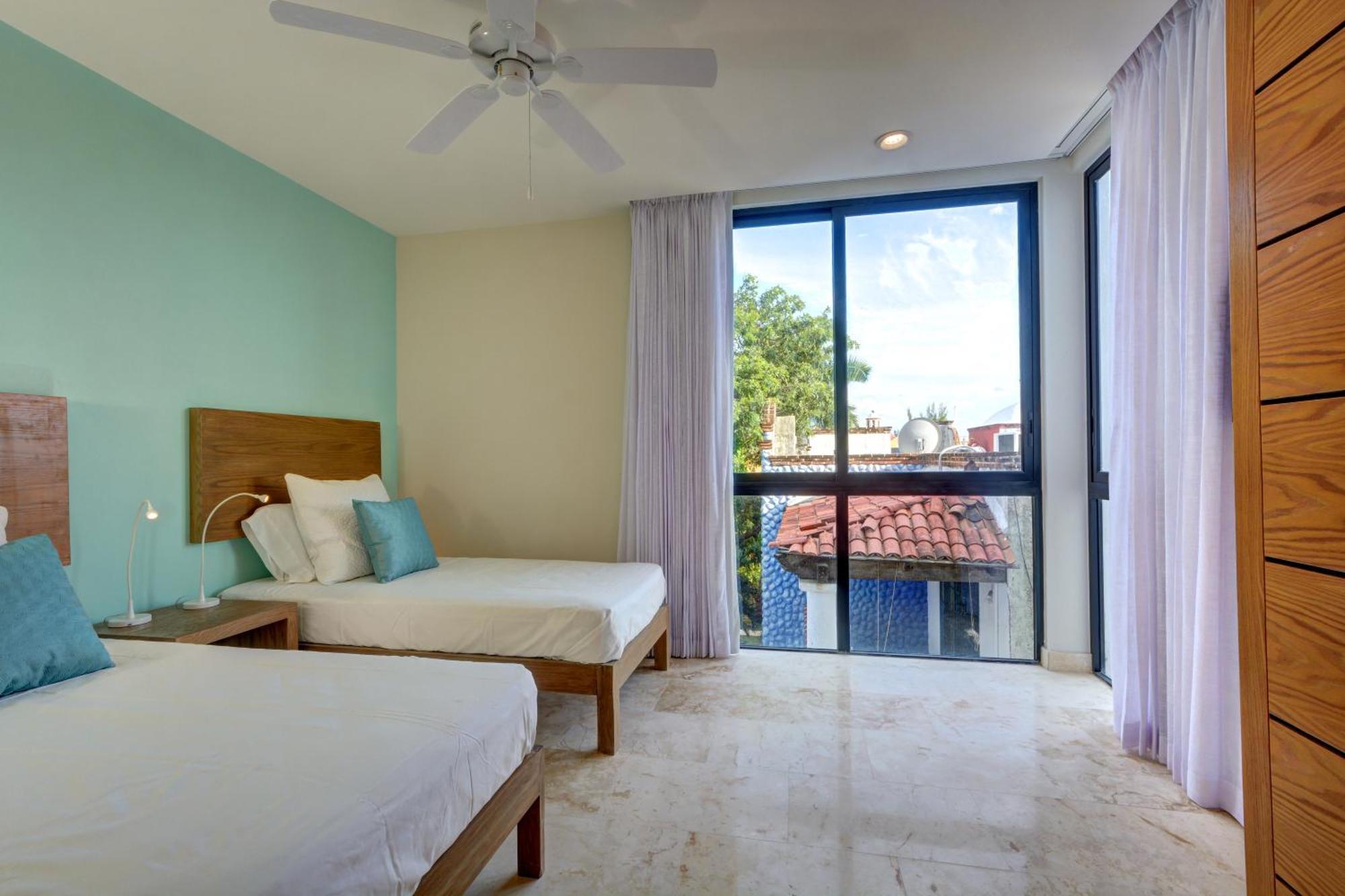 Anah Suites By Las Flores Vacation Rentals Плая дел Кармен Екстериор снимка