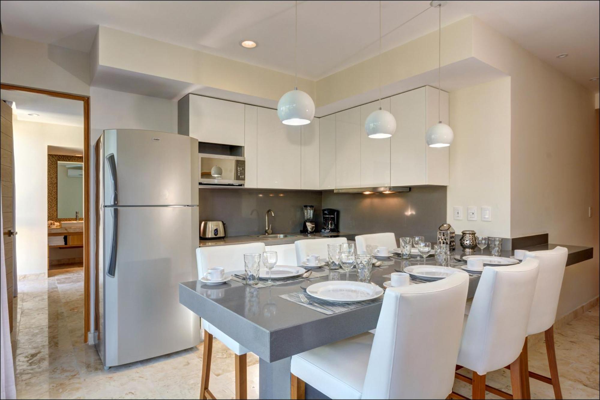 Anah Suites By Las Flores Vacation Rentals Плая дел Кармен Екстериор снимка