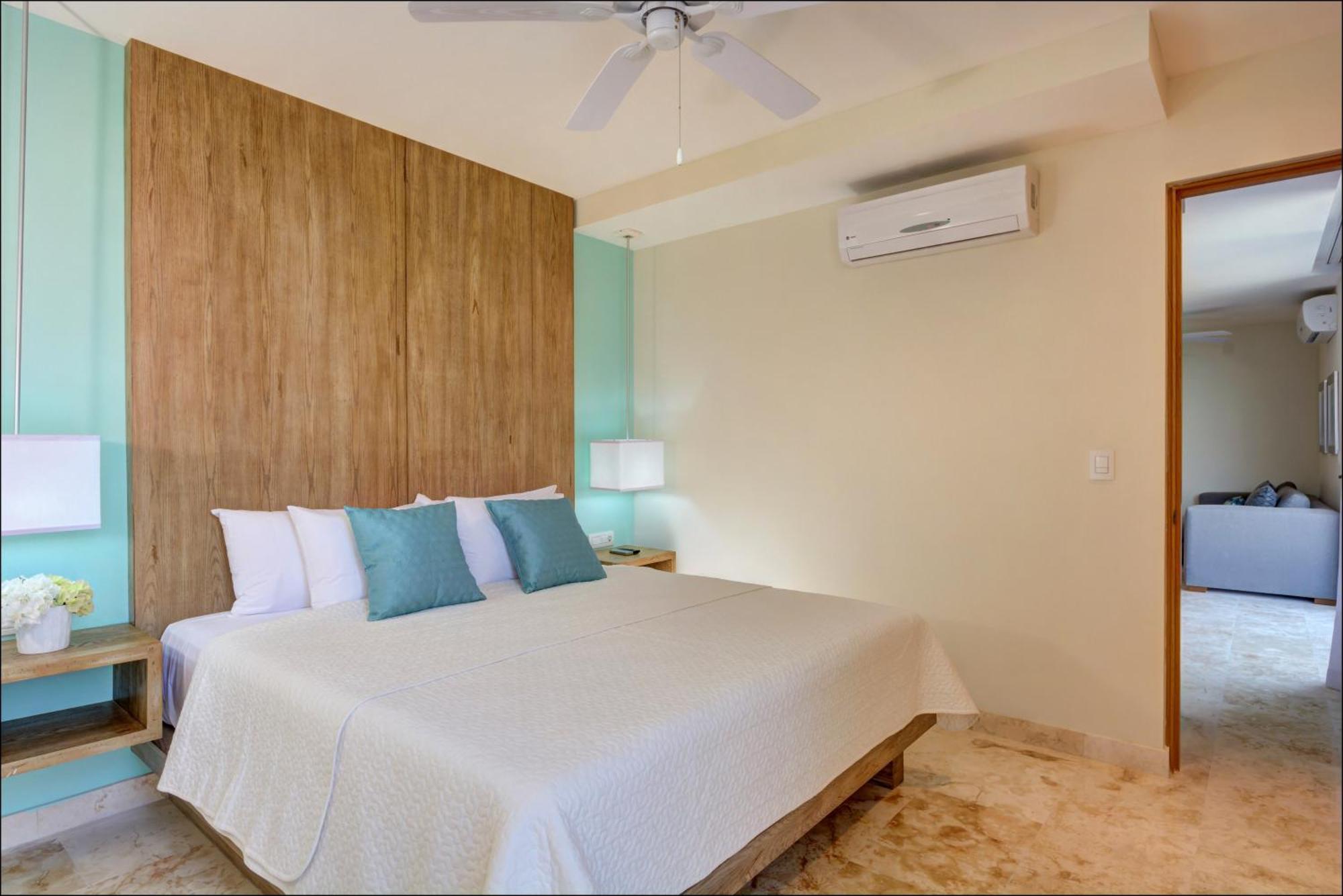 Anah Suites By Las Flores Vacation Rentals Плая дел Кармен Екстериор снимка