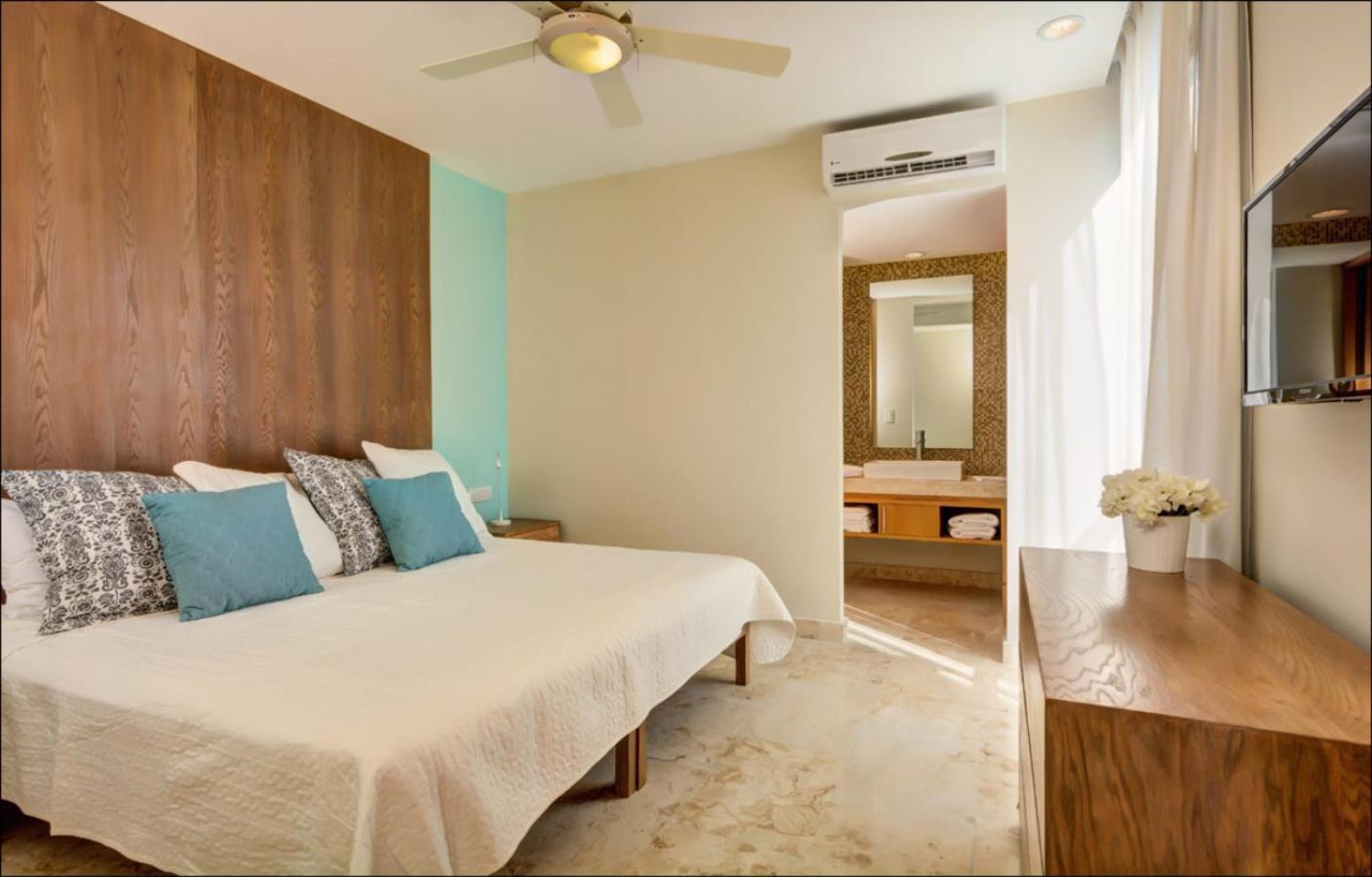 Anah Suites By Las Flores Vacation Rentals Плая дел Кармен Стая снимка