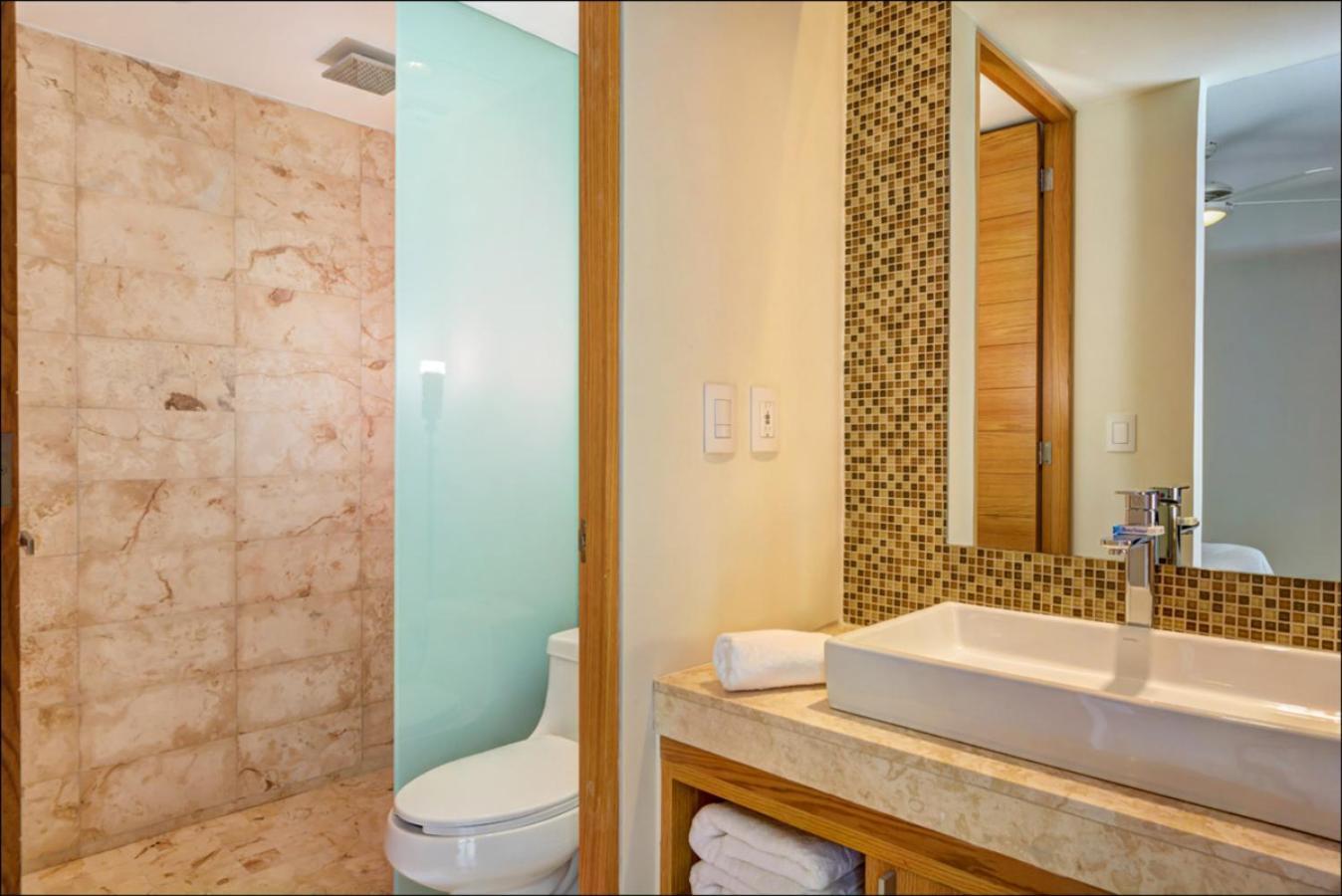 Anah Suites By Las Flores Vacation Rentals Плая дел Кармен Стая снимка