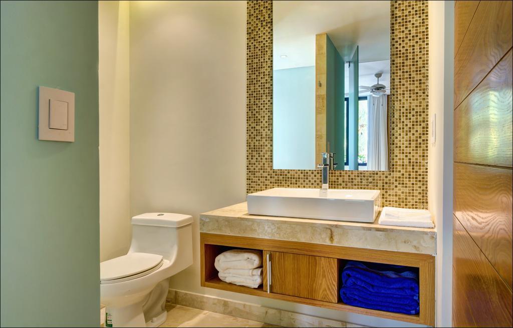 Anah Suites By Las Flores Vacation Rentals Плая дел Кармен Екстериор снимка